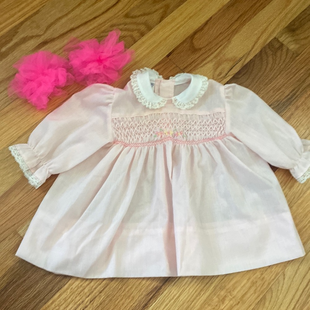 3-9 Mo Vintage Poly Flinders Hand Smocked Pink Dress